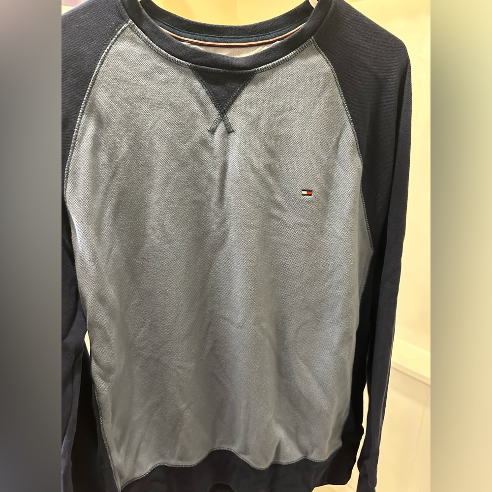 Tommy Hilfiger Two-Tone Gray Long Sleeve
